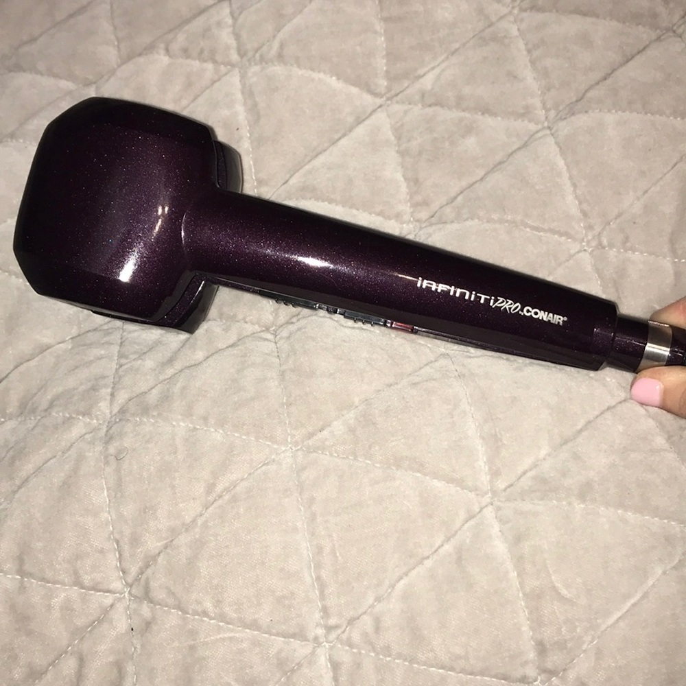 Conair infinitiPRO hair curling tool